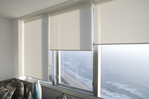 Tùy vào từng không gian và nhu cầu sử dụng mà bạn có thể chọn các loại rèm cửa chống nắng khác nhau