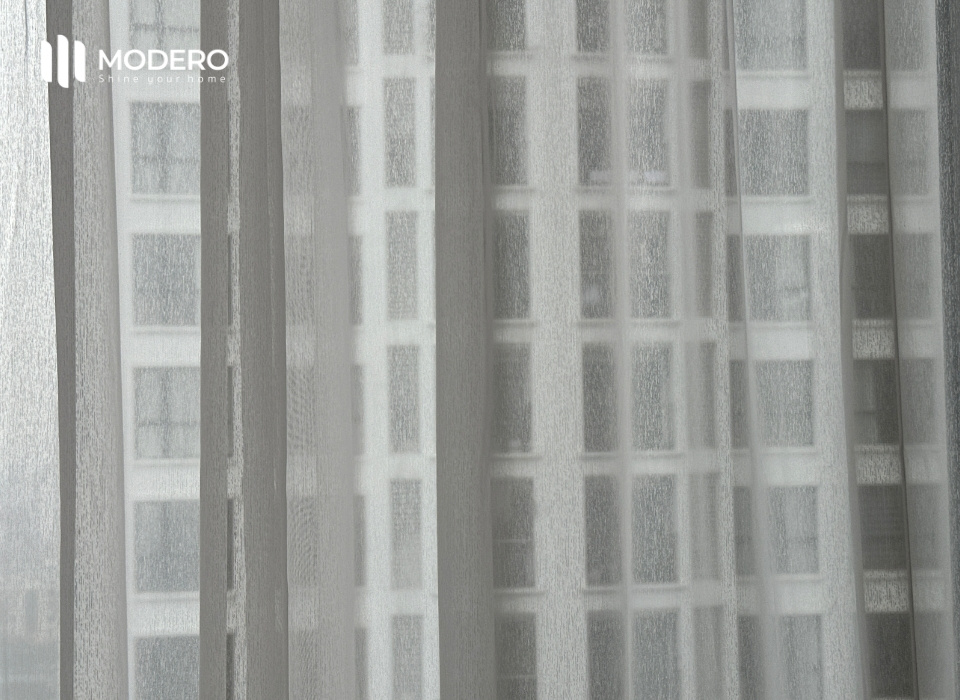 rem-vai-voan-2026 Rèm vải voan được dệt từ các sợi mảnh, có cấu trúc thoáng và độ xuyên sáng cao.