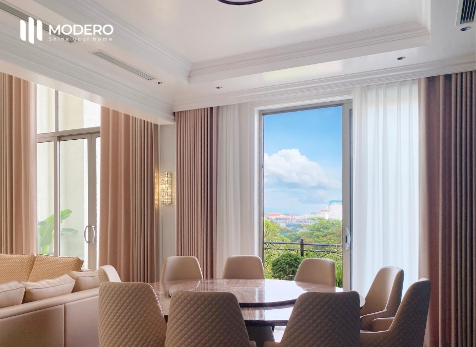 rem-vai-voan-2026 Rèm vải voan giúp làm mờ ranh giới, tạo nên sự kết nối mềm mại giữa ánh sáng, gió trời và sinh hoạt nội thất.