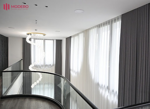 Rèm vải tự động lại có khả năng đóng mở tự động, hẹn giờ và đồng bộ cùng các thiết bị trong hệ sinh thái nhà thông minh, giúp tối ưu hóa trải nghiệm sống.