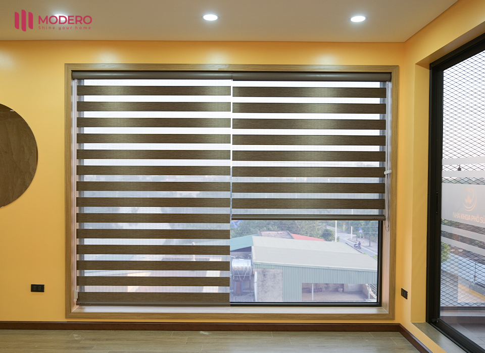 xu-huong-rem-cau-vong Những tông màu như ghi đá nhạt, nâu đất sáng hay terracotta nhạt của rèm cầu vồng mang lại cảm giác ấm áp và an toàn về mặt tâm lý - phù hợp với những không gian cần cảm giác này.